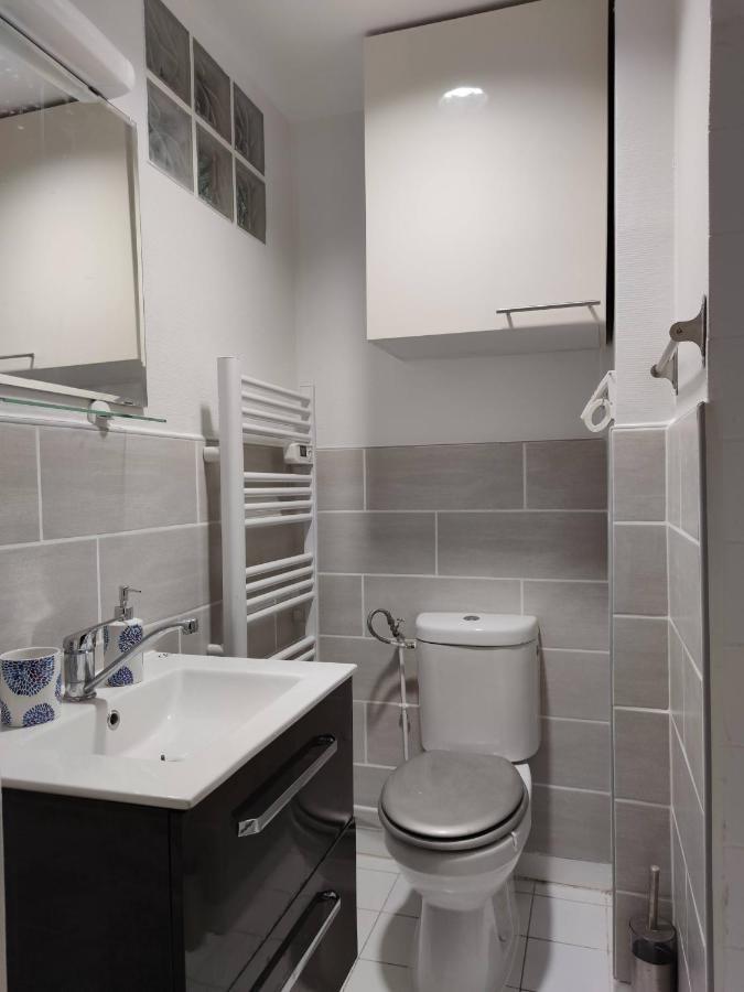 Modern 1 Bedroom Apartment Near The Metro. Ivry-sur-Seine Exterior foto